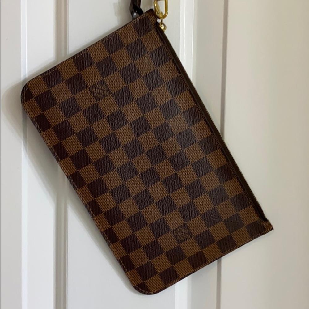 Louis Vuitton Neverfull Wristlet